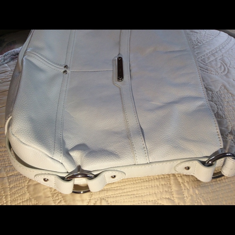 Stone Mountain Leather Shoulder Bag - Picture 5 of 9